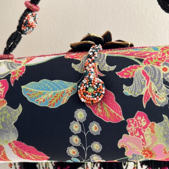 Mary Frances beaded handbag - Picture 3 of 4